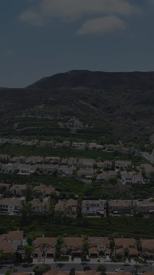 Just Listed! ✨
28411 Via Del Sereno, San Juan Capistrano, CA 92675
4 + Loft Bed | 3 Bath | 3,292 SQFT | $2,099,000
Turnkey luxury in a prestigious gated community! This home features a main-level bedroom, versatile bonus room, vaulted ceilings, hardwood floors, and a remodeled gourmet kitchen perfect for entertaining. Private backyard and modern amenities complete this dream home.
🎥: @boardwalkmediagroup
Audra Lambert | Realtor®
DRE 01909872
📞 (949) 697-2232
📧 audra@lambertgrouphomes.com
Realty One Group West
#SanJuanCapistranoRealEstate #SanJuanCapistranoHomes #OrangeCountyRealEstate #SouthOCLuxuryHomes #SanJuanCapistranoLuxuryHomes #OrangeCountyHomesForSale #LuxuryHomesOC #LuxuryRealEstateOC #SoCalLuxuryHomes #DreamHomeOC #HomeForSaleSanJuanCapistrano #OCRealtor #LuxuryLifestyleOC #RealEstateOC #OCListings #SanJuanCapistranoProperty #OrangeCountyListing #HouseHuntingOC #NewListingOC #southocrealtor