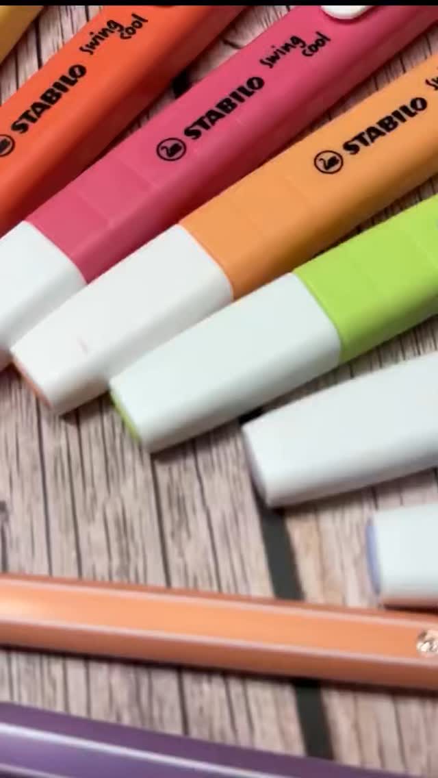 ✨ Mira lo que puedes hacer con STABILO swing cool en combinación con Pen68 ✏️
Organiza, dibuja y dale vida a tus tareas 🎨
Creado por #die.handschreberei
📲 Escríbenos:
📞 6617-5658 | 📧 ventas@cuesapanama.com
🔗 Link en el perfil
#cuadernosbalboa #corsario #cuesapanama #panama #másde50añoscontigo