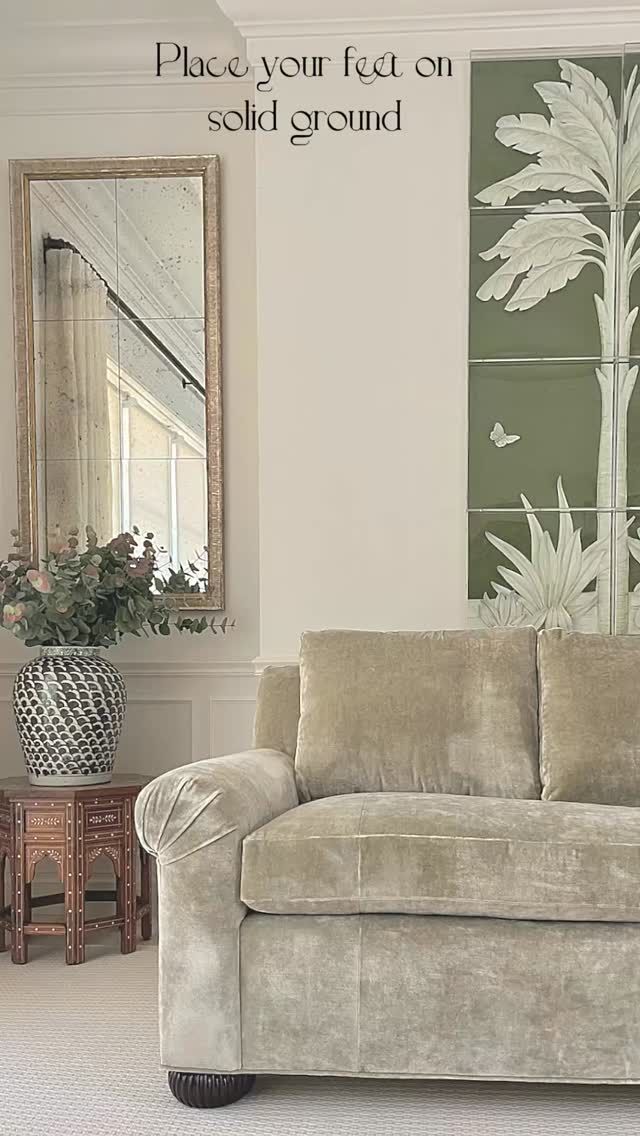 This space is coming together soooo beautifully 🫶🏻✨ love my client collaborations #palmbeachstyle #palmbeachcounty #palmbeachinteriors #palmbeachdesigner #interiordecorating #interiordecor #juplife #jupiter #jupiterflorida