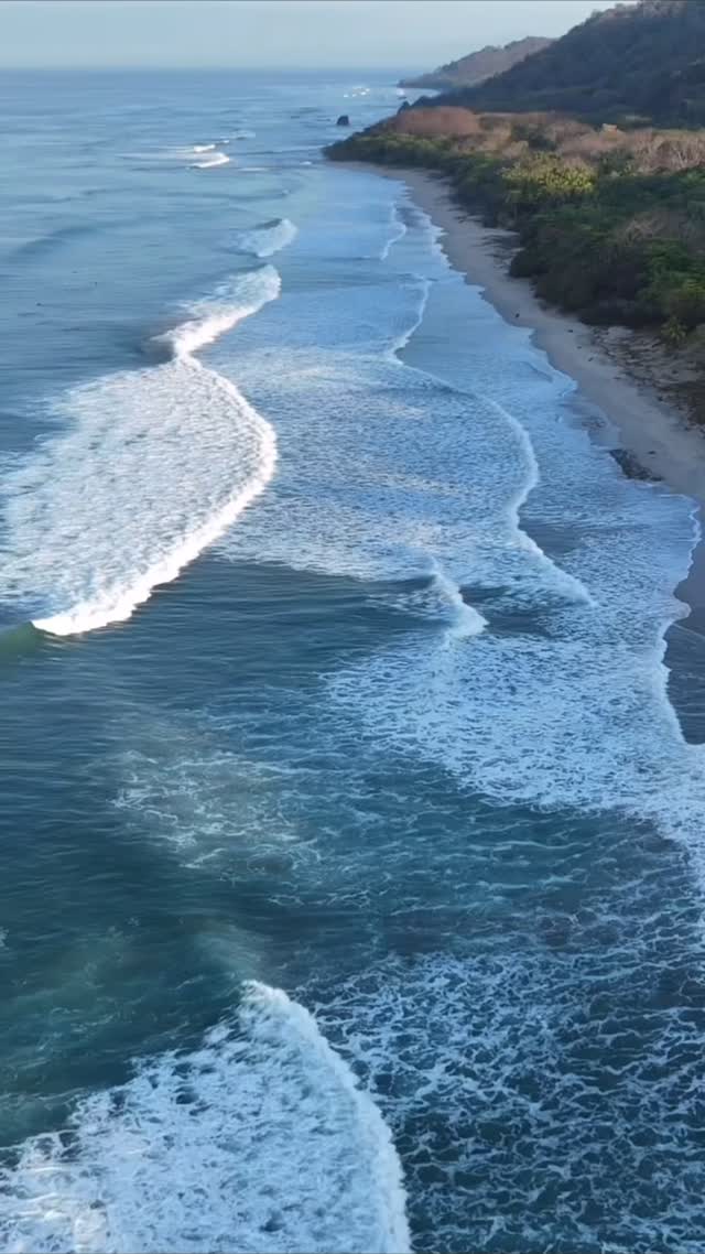 Beach ☀️ or Pool 🏝️ or both please! 😊