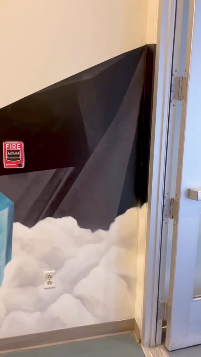 Final shots of this install I did in January of this year at the Mines Museum of Earth Science. I loved sinking into the details on this aquamarine and rhodochrosite 😍 more gems and mineral projects please!
#minesmuseum #schoolofmines #minesmuseumofearthscience #rockart #aquamarine #rhodochrosite #Coloradogems #gemsandminerals #minerals #gems #gemart #mineralart #sprayart #bigart #spraypaint #montanacans #montanablack #montanagold