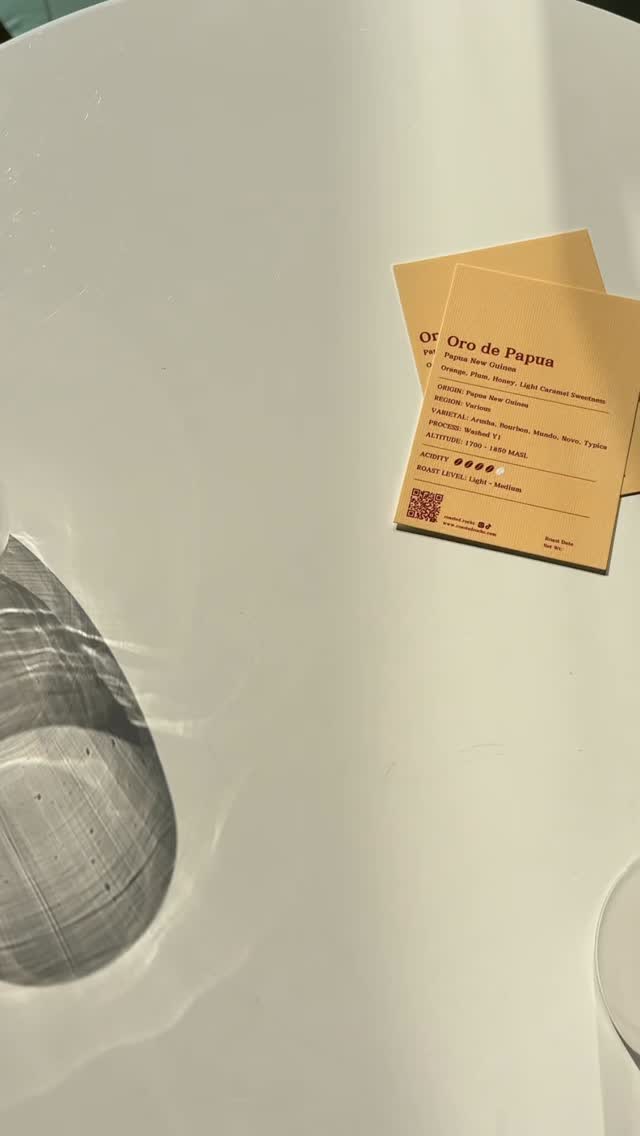 just me, you, and a cup of oro de papua.
nothing else needed.
#roastedrocks #coffeevibes #orodepapua #coffeetiktok #icedcoffee