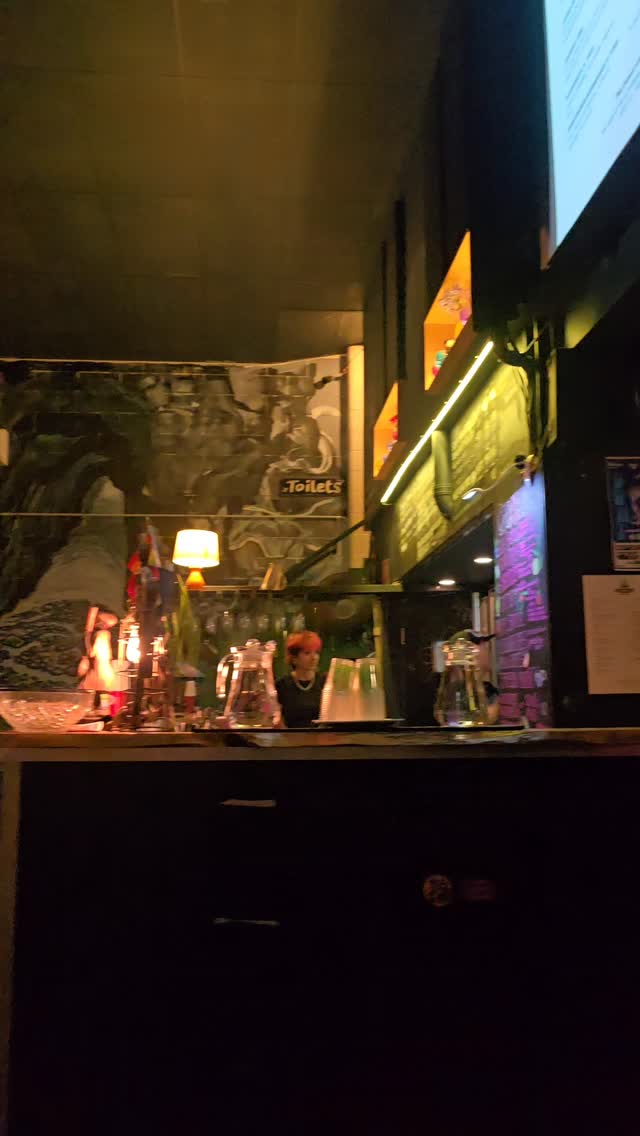 Tonight with @shaunkirkmusic and @tessawildemusic @thecaveinnstagram Yeeeew!!!!!! #livemusicbrisbane #bluesrock #bluesmusic