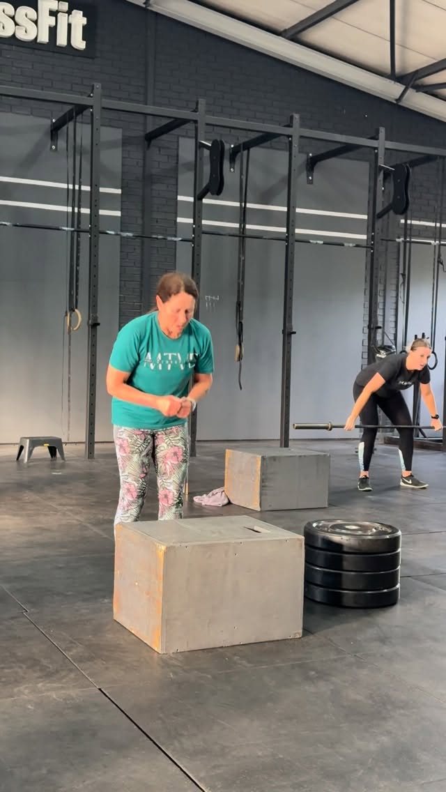 This is Alice 😎 - She has been a member with us for many many years - today we can finally celebrate her facing her fears and doing box jumps.
Alice you are a champ 🫶 we are super proud.