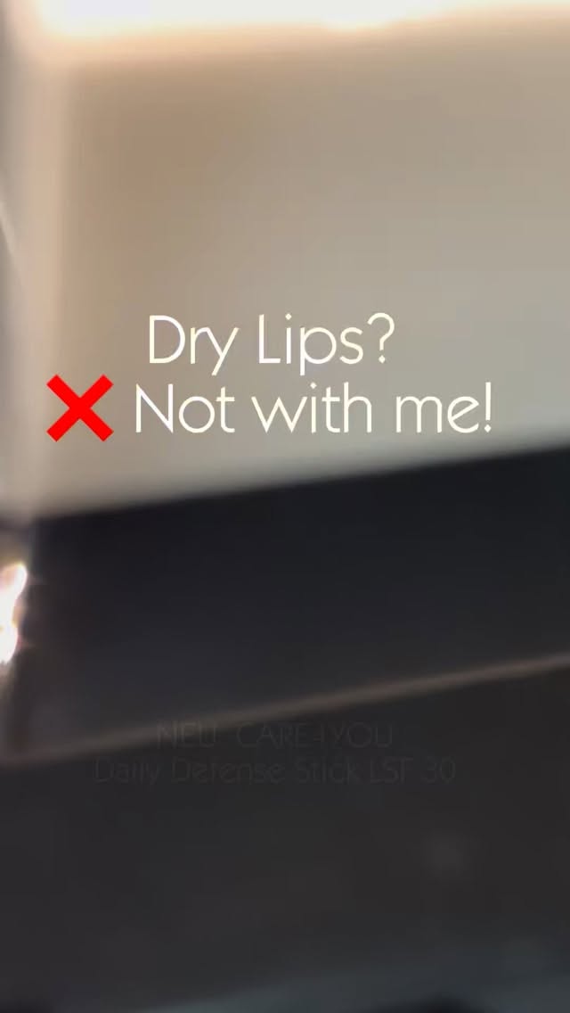 Kälte, Sonne, Heizungsluft – und plötzlich wirken die Lippen schmal und trocken.
Der neue Daily Defense Lipstick SPF30 schenkt ihnen Feuchtigkeit, Schutz und dieses gepflegte, natürlich volle Gefühl 💋✨
_______
#care4you #lipcare #lipbalms #spf30
#dailydefense #skincareessentials #beautycare #healthyglow #cleanbeauty #kosmetikstudio