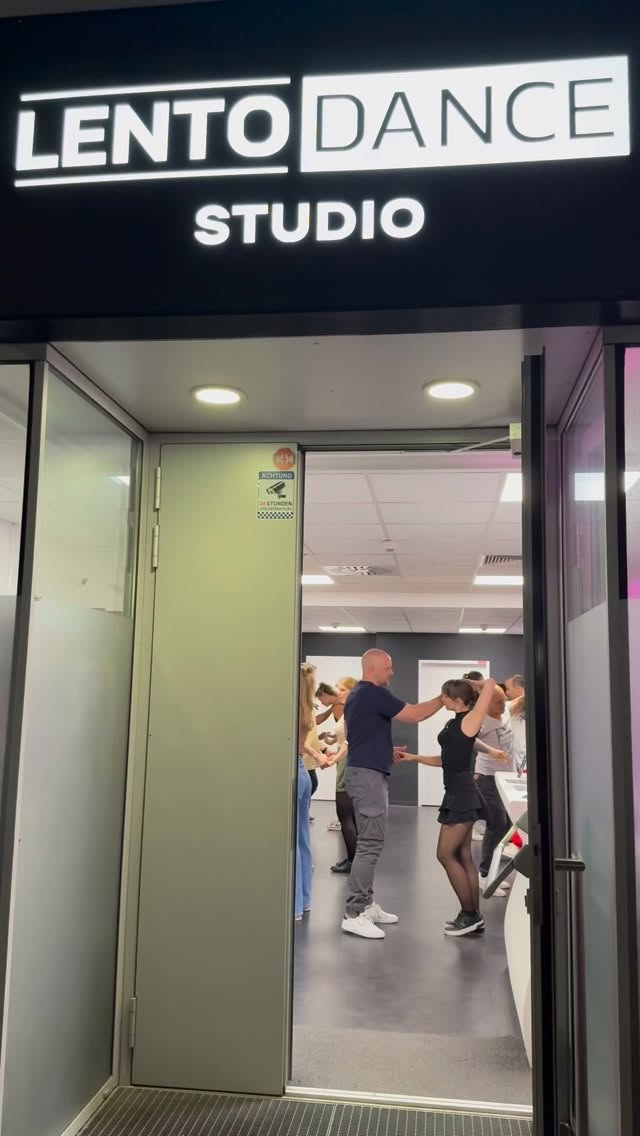 🤍 DANCE WITH LENTO ♥️
⭐️ Quick Results, Flexible Programs ⭐️
⏩️ Pay Per Class ⏩️ No Dance Partner/No Registration Needed
📍 Lento Dance Studio - Traungasse 14, 1030, Wien