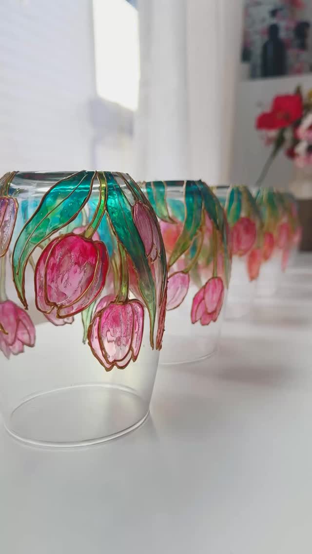 Work in progress: a batch of blooms taking shape. Batch days mean plenty of paint, patience, and pretty details 🌷#studiovibes #artistatwork #handpaintedglass #glassart #tulipdesign #creativeprocess #artinprogress #makersgonnamake #septembermagic #texasartist