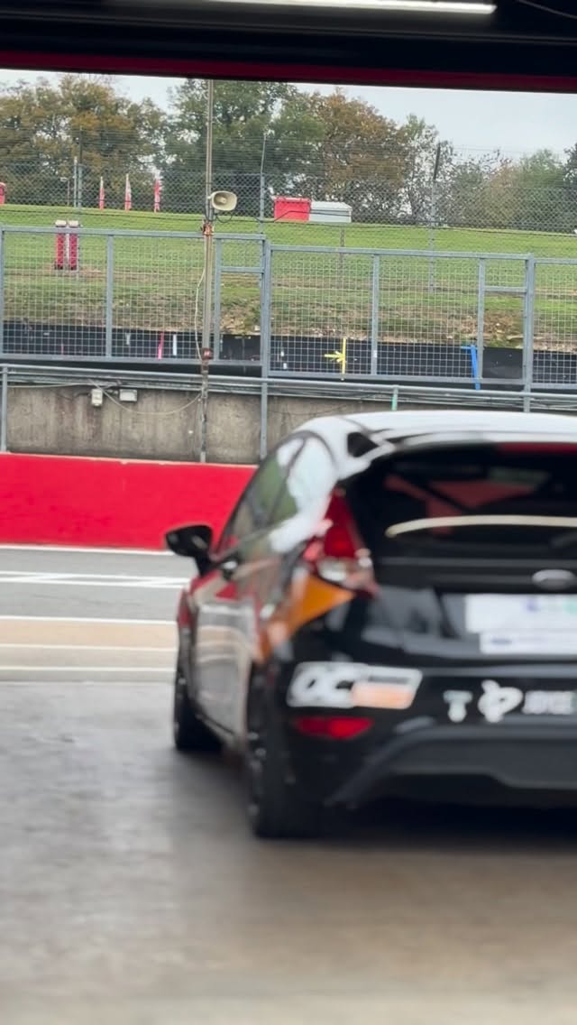 Birthday celebrations, OC Motorsport style! 🎂➡️🏁
Translation: We swapped cake for the circuit! 🏎️ We’re at @brandshatchofficial putting our upcoming turbo through its paces in the ST180. The results? Absolutely mind-blowing! 🤯
Sending it for a true legend. Happy Birthday to the boss! Let the good times (and boost) roll! 🥳
#TurboTesting #fiestaracecar #fordst180 #OCMotorsport #TrackDay #carenthusiast #brandshatch #st180 #stoc #fordperfomance