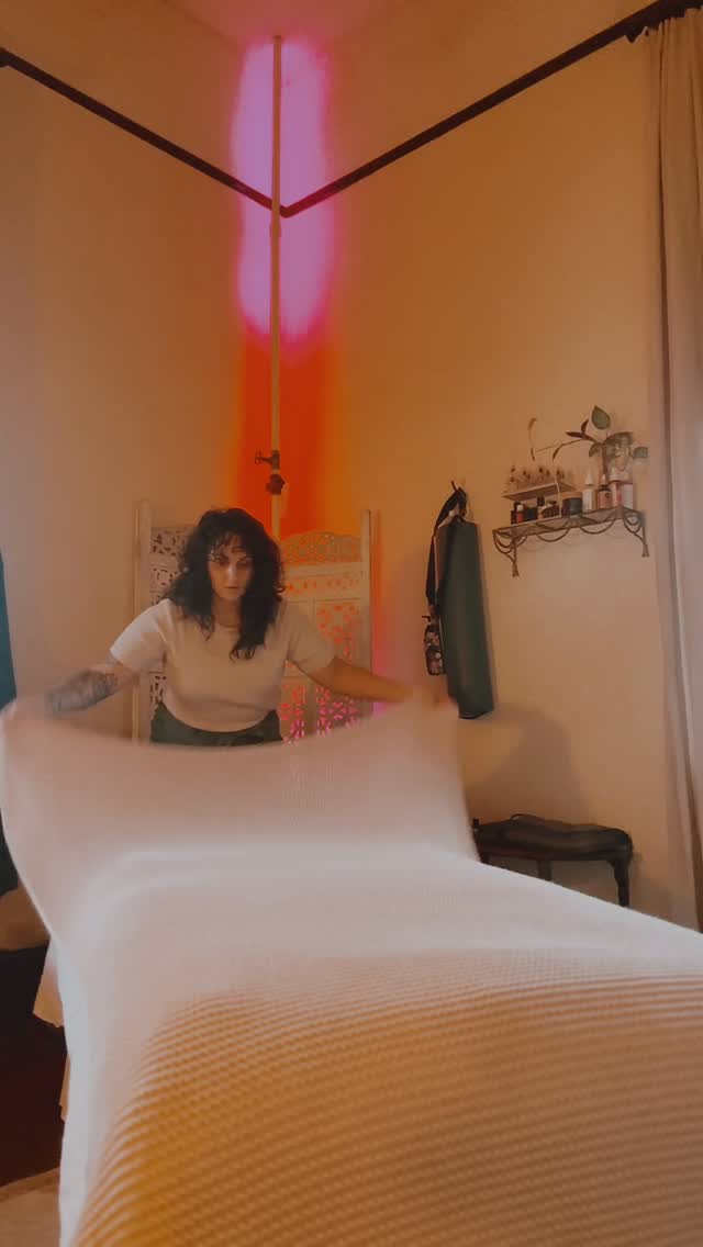 🌿 One massage is like watering a plant once and expecting it to thrive through every season.
You are a plant with far more complex emotions and needs!
Real change happens gradually — through small, consistent deposits into your well-being.
I believe in a holistic approach to health. Massage alone won’t solve all the world’s problems, but when paired with strength training, stretching, mindfulness, functional movement, presence practices, faith, and self-awareness, true transformation begins to take root.
✨ How are you making a daily deposit in your health?
Book your next session today and mark your investment in yourself.
#massagetherapist #massagetherapy #dailyaccountability #selfcare #changethenarrative #healing