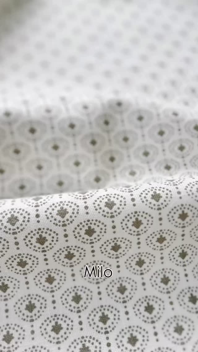 Introducing Milo from @greigetextiles — inspired by men’s tie patterns from English haberdasheries. Classic, refined, and sophisticated. The perfect tailored touch for interiors with quiet confidence.
#greigetextiles #andreaontheroad #newarrival #milo #textiledesign #patternlove #englishinspiration #interiordesign #designerfabrics #textilelove
