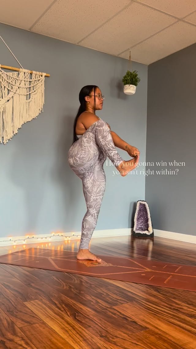 Today is World Mental Health Day 🧠❤️🩹
Let this be a reminder to check in — with yourself, your loved ones, and your breath.
Healing starts within. Let’s keep the conversation going and break the stigma together!
—
Taking a moment to remember why I started this work — it’s all rooted in mental health, compassion, and holding space for others (and myself) one step at a time.
Dive into mindfulness and mental health resources in my bio.
Holding space, one breath at a time🌱
#Healingwithjada #worldmentalhealthday #yogaformentalhealth #healingjourney #mentalhealthcoach #reikitherapist #yogateacher #mentalhealthawareness #nervoussystemregulation #socialworkstudent #studenttherapist