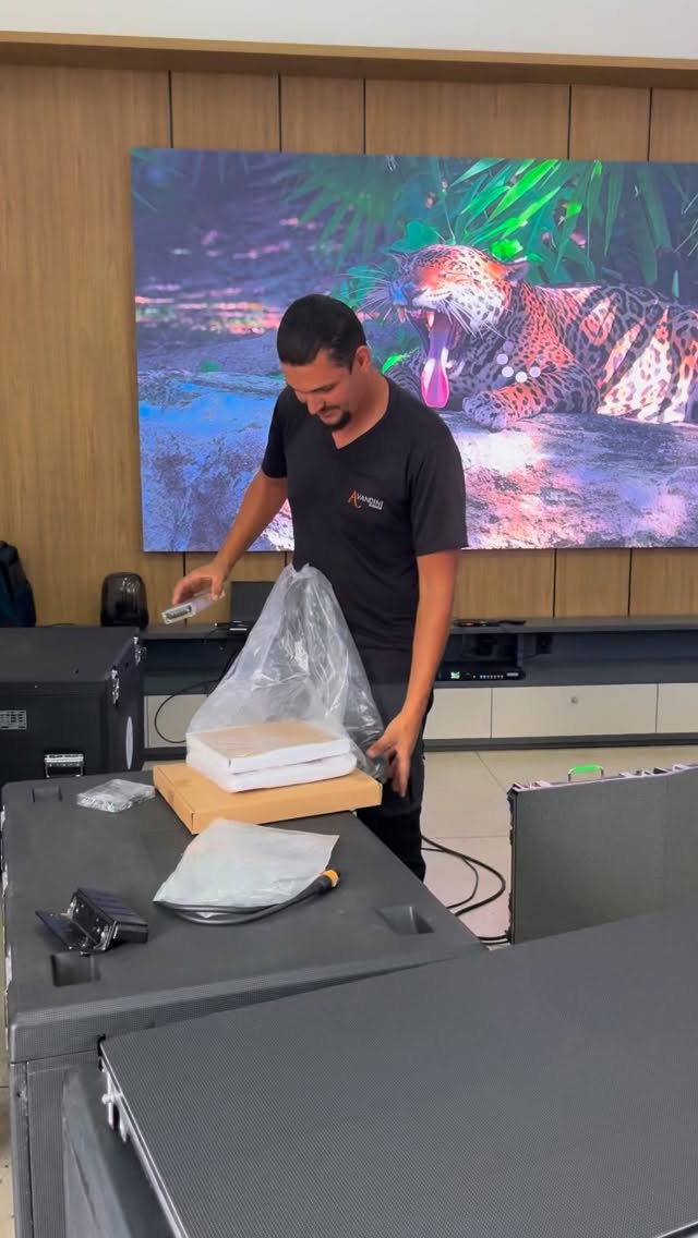 🚀 Inovação que transforma eventos!
Apresentamos nosso novo painel de LED curvo outdoor, um equipamento de alta performance, ideal para eventos ao ar livre que exigem impacto visual e qualidade impecável.
Na Avancini Eventos, estamos sempre evoluindo, investindo em tecnologia e inovação para oferecer o melhor em locação audiovisual — painéis de LED, som, iluminação e muito mais.
💡 Seu evento merece o melhor.
🎥 Locação de painéis de LED e soluções audiovisuais completas.
#AvanciniEventos #PainelLED #Eventos #Inovação #Audiovisual #PainelCurvo #Tecnologia #EventosCorporativos #EventosSociais