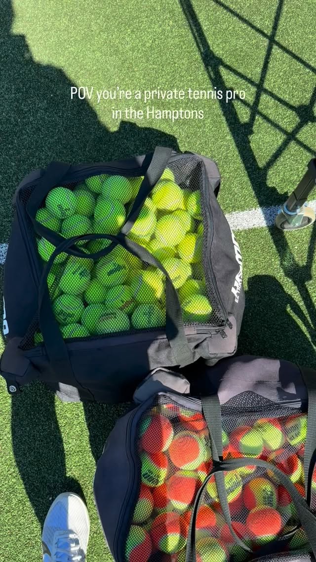 And this is the type of houses you see everyday 😍 #tennishome @hamptonsgirltennispro