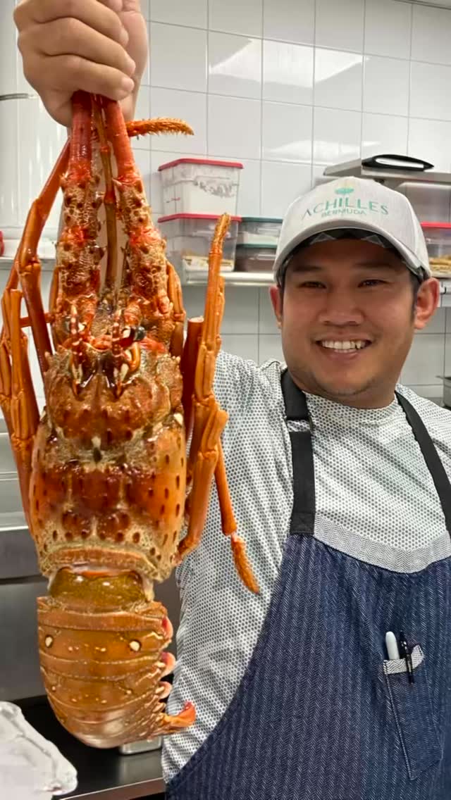 Fluffy stuffing, silky buttery sauce, salty crumble… and one seriously smug lobster 🦞
#WeekendSpecial #LobsterLove #LobsterMood #BeachBites #SeafoodCrush #ButterAndBliss #ShellYeah #StuffedAndSaucy #CoastalBites #TasteTheOcean #CrackIntoTheWeekend