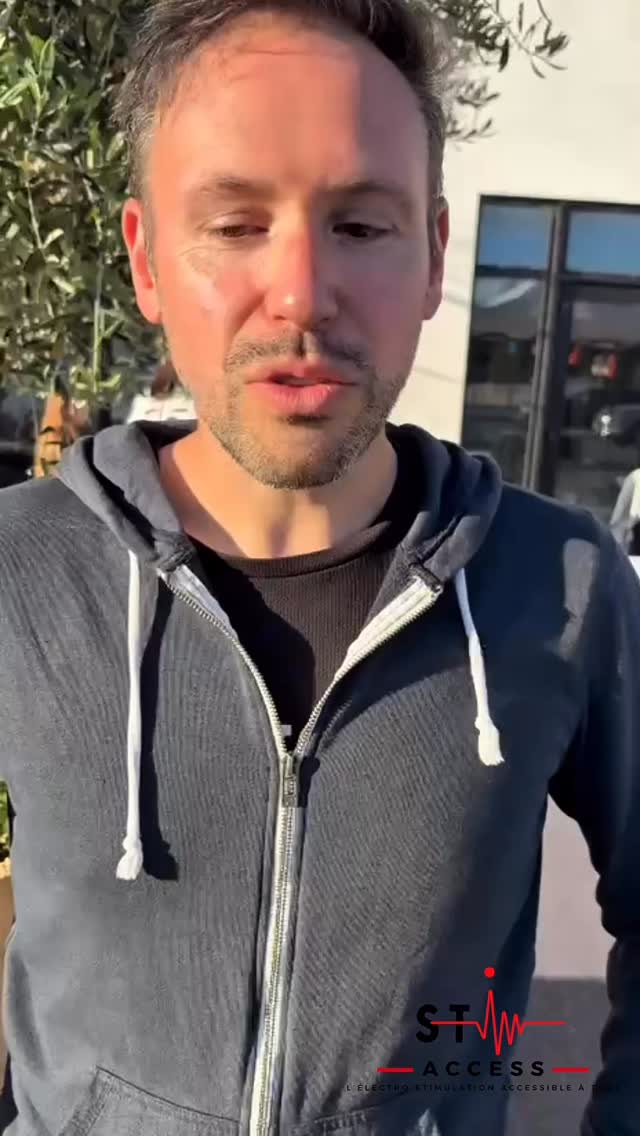 Samedi 4 octobre, à l’occasion de notre journée portes ouvertes et de l’anniversaire de STIM ACCESS, nous avons eu le plaisir d’accueillir Yannick, passionné de course à pied 🏃🏻♂️
Il est venu tester notre concept unique d’electrostimulation 100% autonome, partager ses motivations à intégrer l’EMS dans sa préparation sportive, et surtout … vous donner son avis 💥
#pertedepoids #ems #stimaccess #sport #salledesport #entraînementautonome #musculation #tonification #entraînementautonome