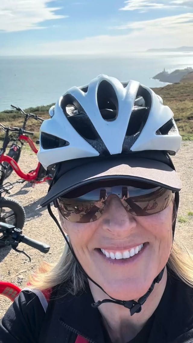Dublin Coastal Trail ☀️🌊🚲🐠🍃🚞⛴️
#howthadventures #october #sunshine #dublincoastaltrail #panoramic #ebike #tour #dublin #ireland @bikenutt #howthhalloween