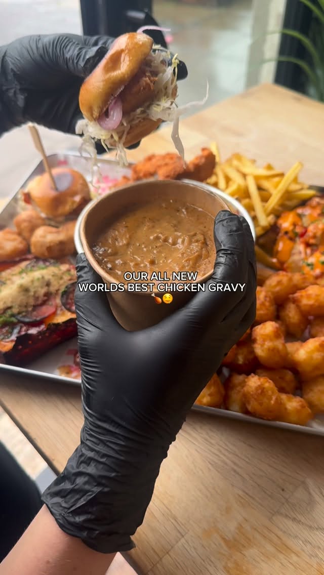 Our Sunday kind of love 🫶🏻 our all new worlds best chicken gravy served exclusively on our Sunday share board. Perfect for dunking absolutely everything in 🍗🤤