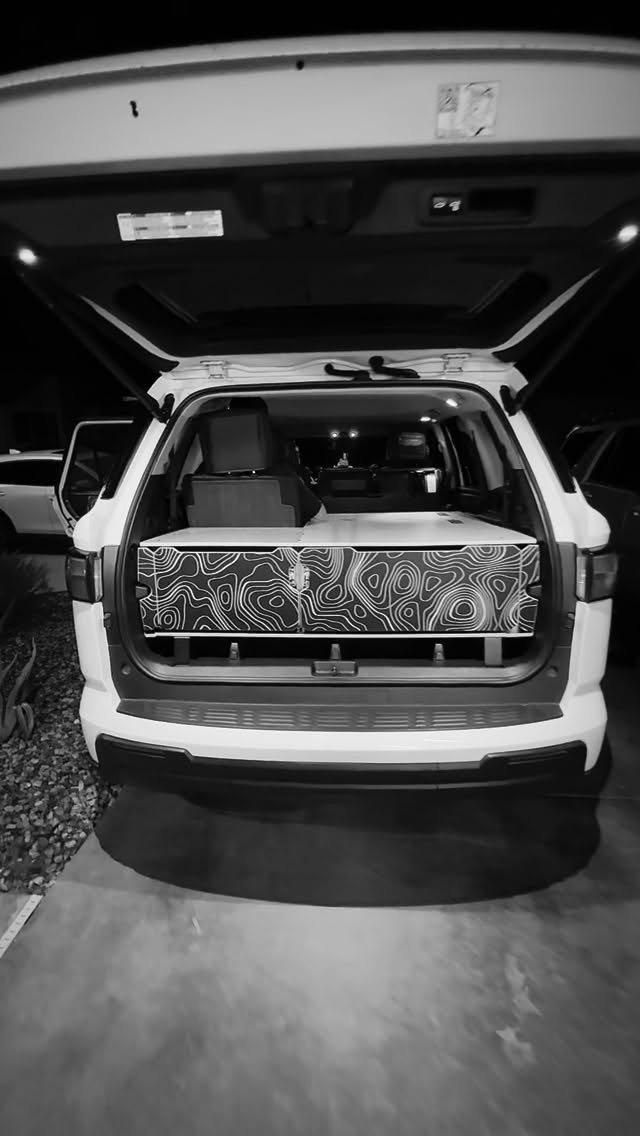 🔥 3rd Gen Sequoia Drawer System 🔥
Built for adventure.
This Nomadik Overland setup features dual drawer cubbies and a false top for easy access for anyone in the back seats — no more digging or unloading to get what you need on the trail.
👷♂️ Handcrafted.
🧭 Adventure-ready.
🚙 Mounts to factory points — no drilling required.
Would you run this setup in your rig? 👇