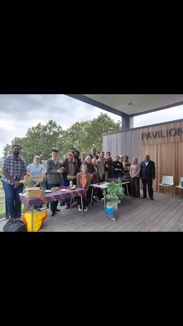 🌱Good Food Lewisham’s quarterly network meeting.
Thank you to all attendees, speakers, and contributors adding vibrancy to the important subject of
The Right To Grow🌱
Hosted at the autumnal setting of The Horniman and lucky to have fabulous guest speakers.
💚 Grow Lewisham with Julian and Kate speaking about what has already been achieved in Lewisham and Lewisham Park.
💚 Rachel from Capital Growth on the Right To Grow
💚 Anne Williams from the Right To Food
💚 Rudi from The Horniman on the Power of Kale, gut health and propergation techniques.
💚 Theresa Webb with seed saving.
Enjoyed harvest with seasonal organic produce and locally sourced food.
If you are interested in learning more on the Right To Grow or wish to get involved please DM us or email goodfood@lewishamlocal.com. #lewisham #righttogrow