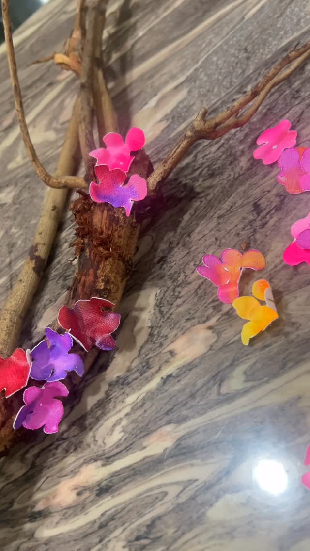 If you’ve ever felt like giving up, so do petals
They wilt, they break, but they never forget how to bloom again…
#gardenofhopes #DuraKiHana #abstractart #bloomwithgrace