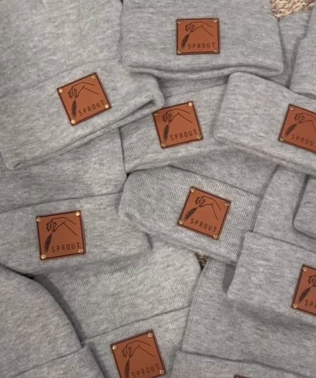 Toque season is coming ❄️
DM us for a customized mockup with your brand logo!
#brandedbasics #toqueseason #customhats #giftideas #personalizedgifts #stockingstuffers