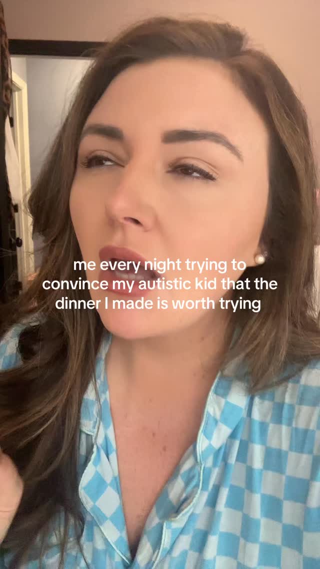 I know I’m not the only one doing dinner time negotiations.
•
#autism #autismacceptance #autismadvocate #sensoryprocessingdisorder #autismmom #autisticmom #pickyeater