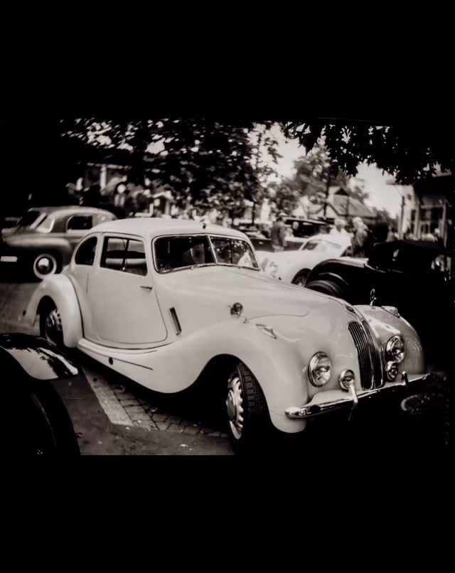 Excellent Clevedon Cars & Coffee event - lovely example of a “Bristol” #bristolcars and loving the nose of the Prince Henry #vauxhall #vintagecar #vintagecameras #largeformat Thornton Pickard Imperial full plate x Ray film negatives scanned and inverted for social media