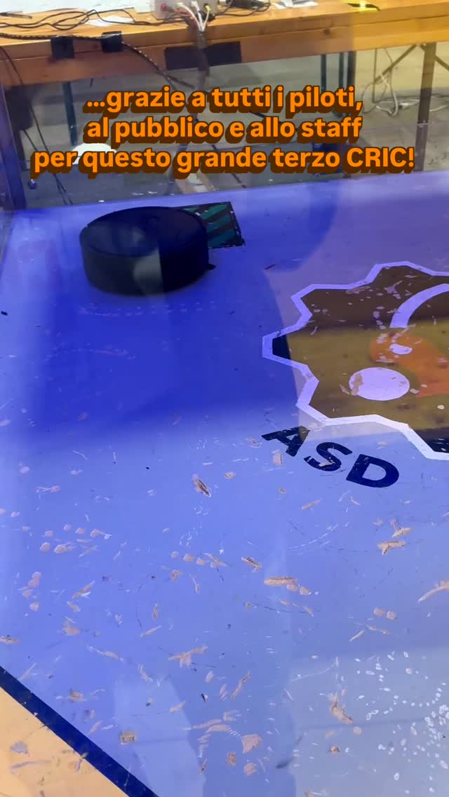 Dopo un evento del genere, è difficile trovare le parole per raccontarlo. E non solo per il sonno arretrato! Grazie davvero a tutti quelli che hanno permesso e si sono goduti questa terza edizione del nostro CRIC nazionale!
Ora insieme al @apsgrowlab ci impegneremo affinché la community di robottari di Fidenza cresca e prosperi. Per noi è stato un bellissimo esperimento, pienamente riuscito!
Appena possiamo condivideremo storie, video e immagini di queste giornate, qui su IG e sul nostro canale youtube (dove al momento trovate tutta la seconda edizione)
#combatrobots #antweight #battlebots #italy #roomba #tournament