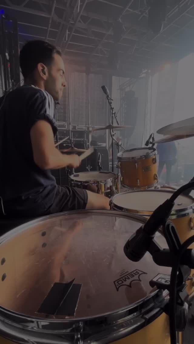 Now that the summer is officially gone (thanks UK 🙄), here’s a wee bit of action from mine 🕺
#drumsdrumsdrums #vf15 #drummer #remodrumheads #drummergram #sessiondrummer #londonmusician #londonmusic #drummerinlondon #drum #drums #drumkit #drumset #instadrums #soundsfrommyattic #drumminglife @istanbulagop @vicfirthuk @cosmicears #remoterecording #remotedrumtracks #remotedrumrecording