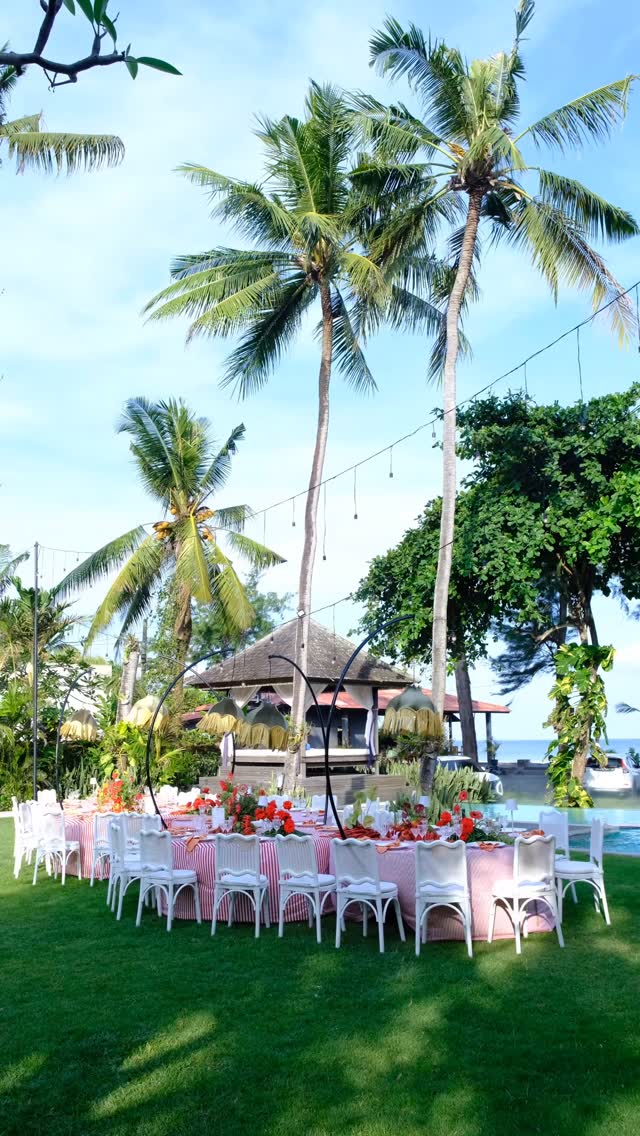 La dolce vita served on a platter 🍋✨
The Kitchen House had the absolute pleasure of catering the most stunning baby shower for Tash Heyder from Plan A. It was a stunning & dreamy Italian feast filled with love, laughter, and our signature salads.
Planning your next event?
Let’s make it bellissimo 💛🇮🇹
Big shout out to @tashheyder @plana.destinationevents @thehosttable @wonderland_events_worldwide @theislecobali and @thirstymonkey.bali for the amazing flowers, decor, styling and drinks
#TheKitchenHouse #CreativeCatering #ItalianFeast #LaDolceVita #BaliEvents