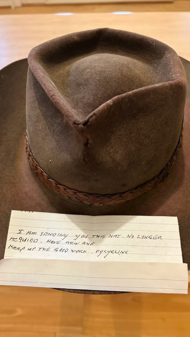 A surprise in the post today! A vintage @Akubra Snowy River sent to me.
#hatrestoration #beforeandafter #fortinhats #akubrarepairer