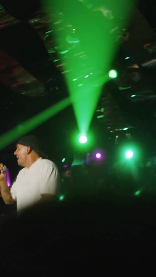 Debüt zum Jubiläums Closing 2025! Erster Auftritt von Capital Bra im Megapark dem Partytempel Nr. 1 an der Playa de Palma! Herzlich willkommen, Bratan 💯
____
#megapark #jubiläum #capitalbra #ifeelmega