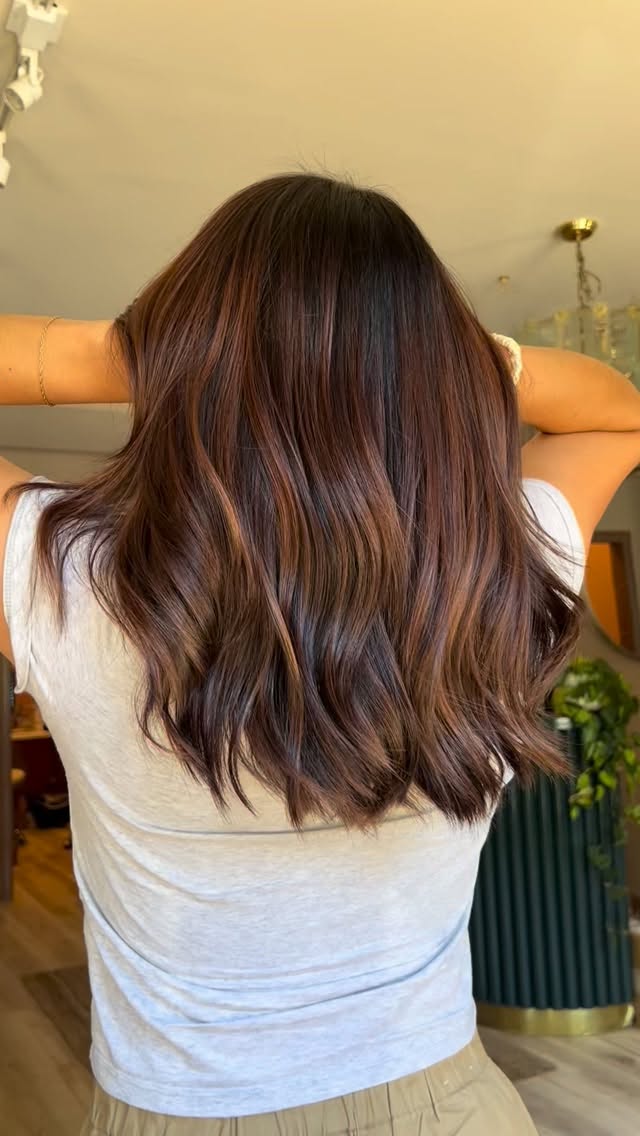 Chocolate tones melting into fall… subtle, dimensional, and ready for the cozy months ☕️
Book your fall hair with @toryjtomcourson!
770-776-8962
NativeMane.com
#nativemane #grantparksalon #bookanappointment #fallhair