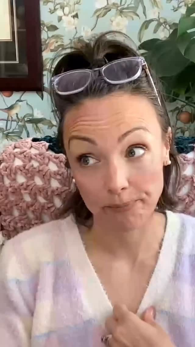 Today’s Astrology is CONFRONTING to say the least. Full video on my u tube channel. T-Square between Moon, Mercury/Black Moon and Pluto. 🖤✨🪞
#astrology #spirituality #shadowwork