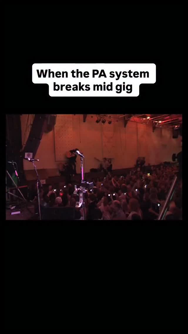 What do you do when the PA breaks mid gig?
#pasystem #music #musictech #razorlight