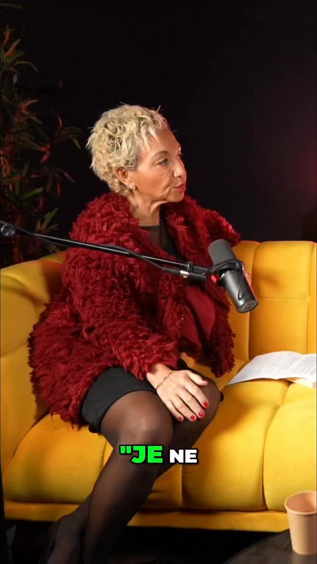 ✨ « Je ne veux plus être arabe »…
C’est une phrase qui m’a toujours hantée et que j’ai toujours peur d’entendre.
Dans cet épisode de Heya, la psychiatre et autrice @bouvetdelamaisonneuve explique pourquoi il est vital que nos enfants grandissent avec des modèles et des héro·ïnes qui leur ressemblent. 🌍💫
📚 C’est aussi ce que j’ai voulu transmettre avec mon livre jeunesse Heya.
Il ne reste plus que 5 jours pour le précommander et soutenir son impression 🚀
🎧 L’épisode complet est dispo sur toutes les plateformes + lien en bio !