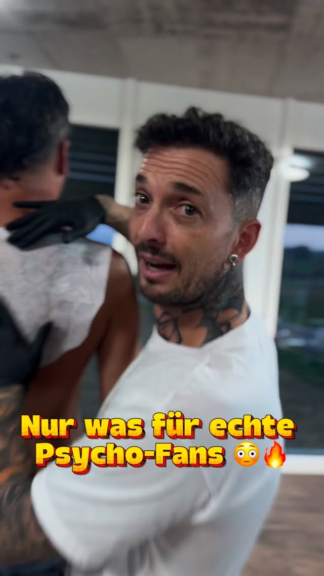 Wenn dein Tattoo dich anschaut und flüstert:
„Komm spielen…“ 👁️🩸
Danke Juaki, jetzt schlaf ich mit Licht an 😬
#ChuckyInk #tattooart #realistictattoo #hallowen #halloweentattoo #chuckytattoo