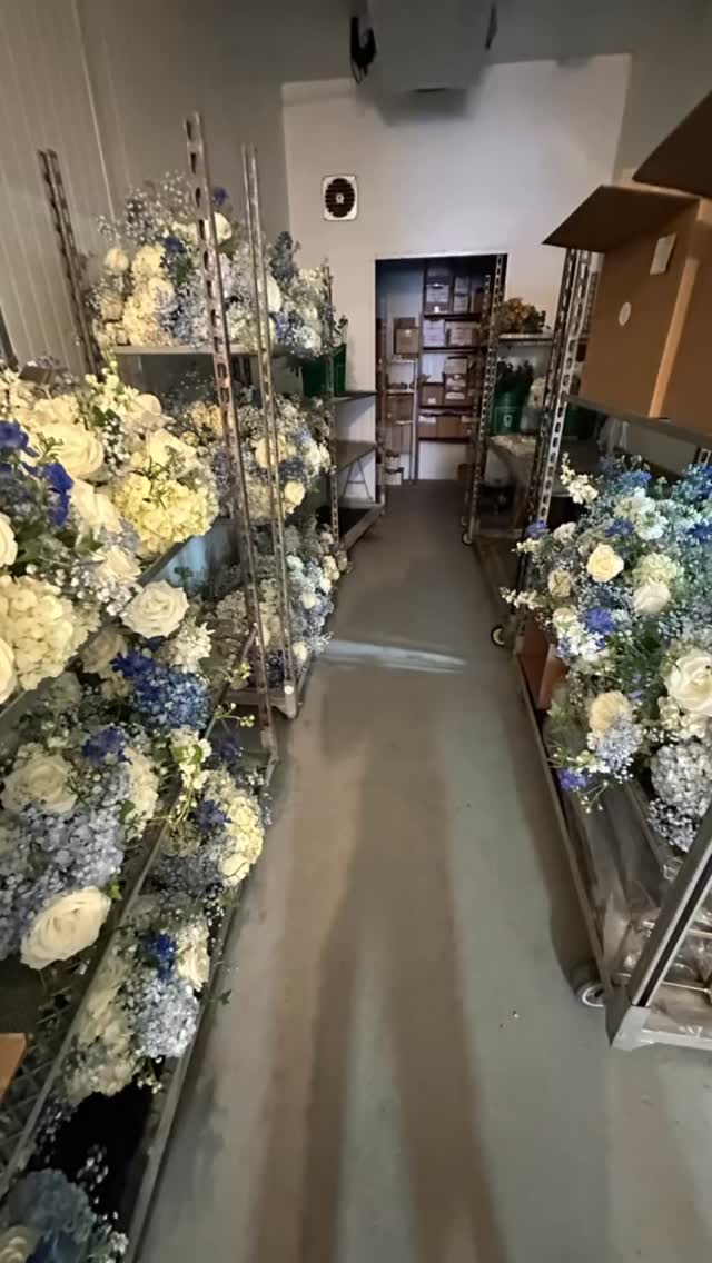 From our workshop to your special day. Every arrangement is crafted with care, elegance, and perfection for weddings, events, and corporate celebrations.
.
.
.
.
#FloralWerx #WeddingFlowers #EventDecor #LuxuryFlorals #WeddingInspiration #FloristLife #CorporateEvents #EventDesign #WeddingDecorIdeas #FlowerDelivery #TorontoWeddings #OntarioFlorist #bridetobe #FreshFlowersDaily