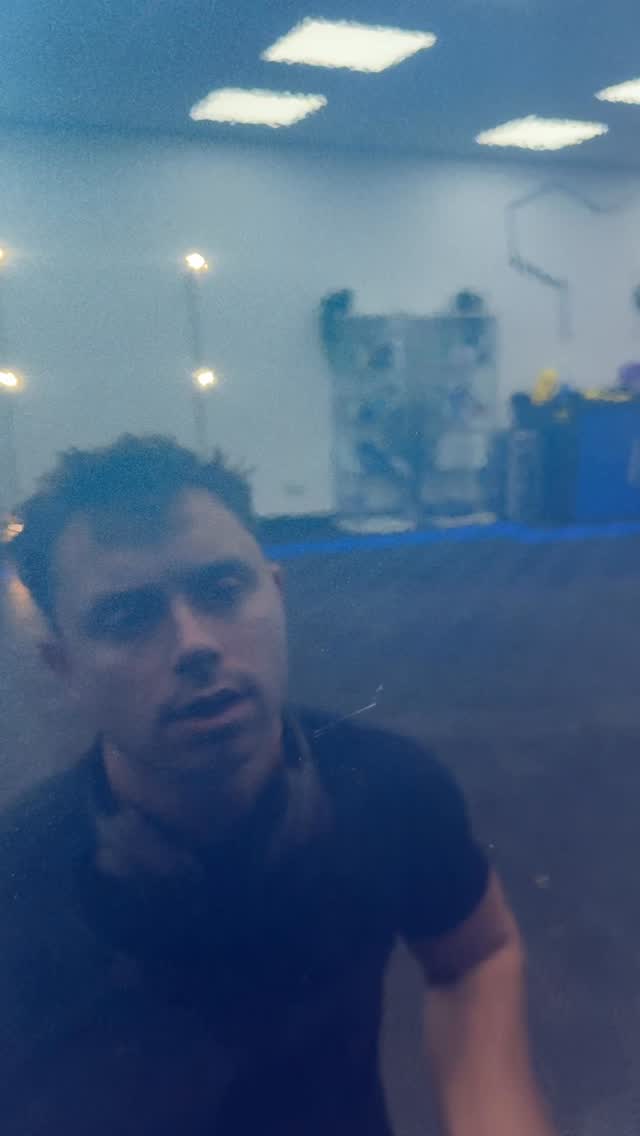 Not all scratches need to be touched up
#detailing #scratch #carscratch #polishing