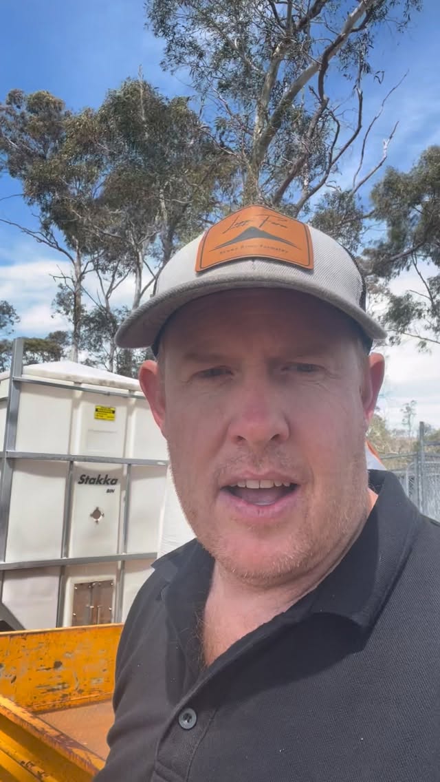 Can confirm that this sucked. A little of what goes on behind the scenes. We buy in 4 of these bags at a time for the pigs. The grain the gets soaked so they can digest it better and get the most out of it. Might ask Santa for a pencil auger though……
#lappifarm #farmstay #snowymountains #snowyriver #cabinlife #desinationjindabyne #canberraweekend #natureescape #farmexperience