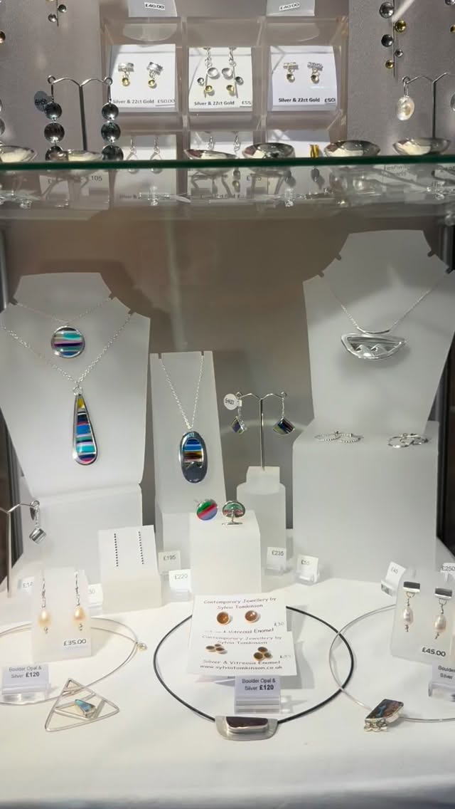 The Wessex branch of the Association for Contemporary Jewellery have brought all the sparkle and shine in our new exhibition ‘Autumn Jewels’ which runs from 15th to 26th October here at Walford Mill Crafts.
Featuring our very own resident silversmith @wendynuttjewellery , members of @acjwessex are a vibrant collective of professional jewellers, designers and makers based in the South and South West of England.
United by a passion for innovation and craftsmanship, they come together to celebrate and promote the art of contemporary jewellery through exhibitions, workshops and community engagement.
This exhibition showcases the diverse talents of their members, whose work ranges from bold sculptural statements to delicate, wearable pieces.
Materials vary widely - from precious metals and gemstones to recycled plastics, textiles and found objects - reflecting each maker’s unique approach and artistic voice.
This exhibition highlights their shared commitment to pushing boundaries and creating jewellery that invites curiosity, conversation and connection.
Autumn Jewels runs in the brick gallery until Sunday 26th October.
Free entry
Dogs welcome
Wheelchairs friendly
Opening hours: Wednesday to Saturday 10am until 5pm and Sundays 11am until 4pm
#contemporaryjewellery #acjwessex #walfordmillcrafts #wimborne #thingstododorset #walfordmill @wimbornebid #associationforcontemporaryjewellery #jewelleryexhibition