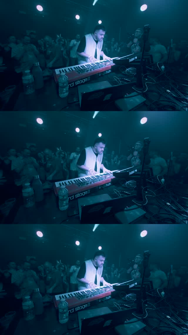 Yoooo, « Red Level » est dispo depuis presque 10 jours, voilà ce qu’il donne en live une fois de plus ! il a clôturé mes sets toutes l’année, alors trop content que ce soit le premier single de l’EP ! Vous en pensez quoi ??
-
Yoooo, “Red Level” has been out for almost 10 days now, here’s what it sounds like live once again! It’s been closing all my sets this year, so I’m super happy it’s the first single from the EP! What do you think??
📹 @tibozstudio