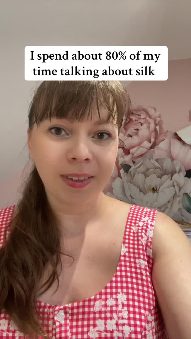 You know I love talking about silk and satin and Iāll never turn down the chance to explain why they arenāt the same thing
Video description- Jo, a white woman in her thirties, mouthing along to audio saying āI spent about 80% of my time talking about Regina and the other 20% of the time I was praying for someone else to bring her up so I could talk about her moreā with text reading āI spend about 80% of my time talking about silkā