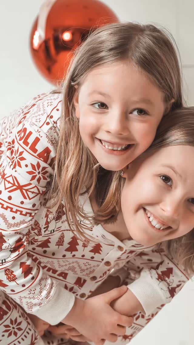 🎄✨ Christmas Packages Are Out Now! ✨🎄
I know it’s early… but time is flying! 🕒
Plan your Christmas shoot now and create those beautiful images you’ll treasure forever. 📸 You can even turn them into your Christmas cards this year 🎁
This year’s new settings are coming soon — and trust me, they’re going to be beautiful 😍
We’ll have two magical setups:
✨ A luxurious, festive vibe with rich fabrics and textures dripping in Christmas charm
🤍 A minimal white wonderland filled with elegant boxes and soft tones
And no — these aren’t simple printed backdrops! Everything is real, touchable, and movable, so children can explore, play, and truly feel the festive magic. 🎁✨
To make the experience even warmer, everyone will be treated to a hot chocolate, while adults can choose from coffee, tea, or something sparkly on arrival 🥂☕ — just to keep those festive moods high!
Keep an eye on my feed for sneak peeks of this year’s sets 👀
Book a session for your whole family, just the kids, yourself, your pets, or even grannies and grandchildren — everyone’s welcome! ❤️
🎅 Let’s make your 2025 Christmas memories shine!
📅 Book now via the website — spots go fast!
#northernireland #discoverni #visitni #northernirelandphotographer #lisburn #photographyni #ni #ni_explorer #supportlocalni #christmasphotography #christmasshoot #festivephotos #familyphotography #kidsphotography #petphotography #lisburnbusiness #lisburnphotographer #ni_christmas #discoverlisburn