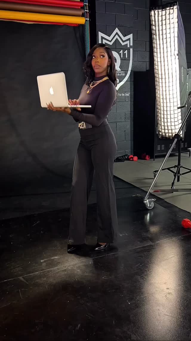 A lot of y’all waiting to “feel ready” before you move… but that moment never really comes.
The real shift happens when you look in the mirror and say, “It’s time to boss up.” 💼🔥
You can’t build an empire hiding behind doubt. Show up nervous. Show up messy. Just show up.
Consistency turns pressure into power.
This is your sign to stop sitting on the vision and start moving like the boss you keep talking about.
👉🏽 Tap in at DesignXNino.com and subscribe to stay laced with freebies, updates, and more.
#DesignXNino #BossUpSeason #StartBeforeYoureReady #BrandBuilding #RealDesignerTalk #AddictedToDesign