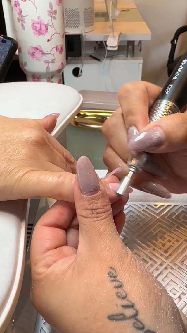 Safe removal starts with the right technique.
At MB Luxe Studio, every service is performed with precision — using the correct bit, gentle pressure, and full control to protect the natural nail and maintain its health. 💫
Healthy nails. Flawless results. Always.
#MBLuxeStudio #LuxuryNails #SafeRemoval #HealthyNails #ProfessionalCare #NailExperts #GelRemoval #NailEducation #ShrewsburyNJ #NailStudio #PrecisionAndCare #BuilderGel #RussianManicure #NailHealth #NailSafety #shrewsbury #shrewsburynails