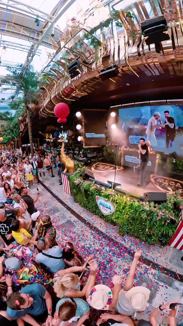 Wer Zahlt ? Ein bisschen Spaß muss sein 😁 Michael Wendler auf der Megapark Bühne 🥳
____
#megapark #ifeelmega #jubiläum #unitedpartypeople