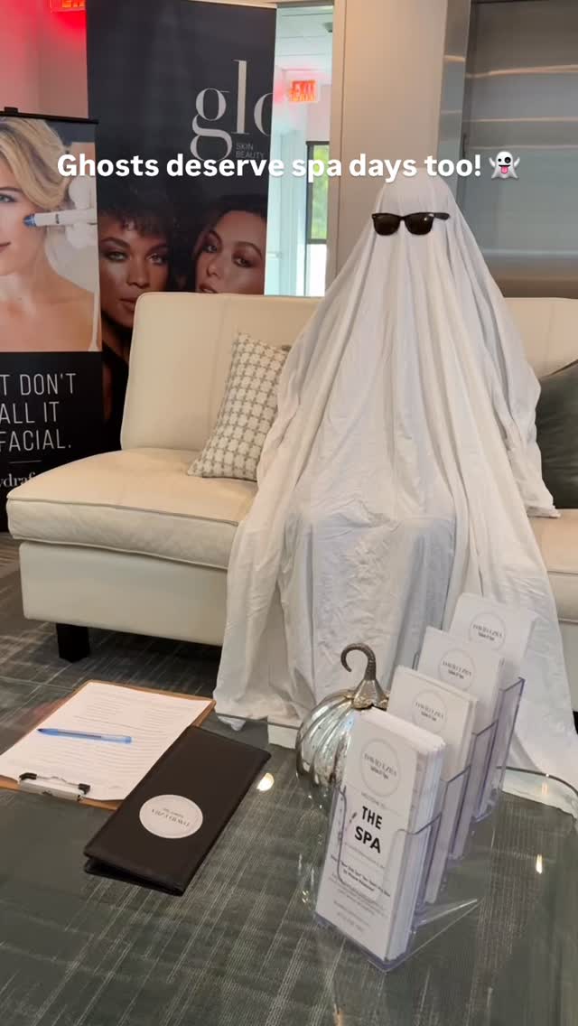 Ghosts deserve spa days too! 👻🧖🏼♀️
Spooky season is here at David Ezra Salon & Spa 💀✨
This spooky season, treat yourself to skin that is to die for! 🩶🔮🌙
Book your pumpkin facial before it disappears! Only $99
Don’t ghost us and book all your spa, hair & nail appointments! Link in bio to book or call (973)628-7803!
#davidezrasalonspa #waynenjsalon #waynenjmoms #njsalon #waynenjspa #njhairsalon #waynenjhairstylist #njhairstylist #waynenj #fallhair #fallhairtrends #fallinlove #ghosttrend #spaday #spamembership #facialtreatments