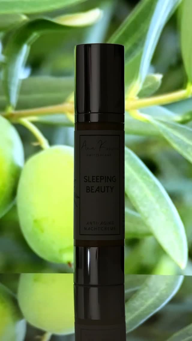 Details, die du nicht sofort siehst – aber spürst.
Bei Ana Kosmetik Switzerland zählt nicht nur, was in unseren Produkten steckt –
sondern auch wie wir sie verpacken, anwenden und bewahren.
Airless-Technologie:
- Schützt hochaktive Wirkstoffe vor Luft und Verunreinigung
- Ermöglicht hygienische Anwendung bis zum letzten Tropfen
Fein abgestimmte Texturen:
– ziehen schnell ein
– hinterlassen ein seidiges Hautgefühl
– ohne zu beschweren
Form folgt Funktion – in edlem Design.
Weil Präzision, Ästhetik und Wirkung bei uns Hand in Hand gehen.
Und weil du spürst, wenn etwas mit echter Sorgfalt entwickelt wurde.
🇨🇭 Swiss Made. Vegan. Wirkstoffkosmetik mit Haltung.
#AnaKosmetik #SwissSkincare #AirlessTechnologie #LuxuryPackaging #CleanBeauty #SwissMade #DetailsMatter #Wirkstoffpflege #VeganBeauty #HautpflegeMitStil #sleepingbeauty #naturalskincare #swissmade #staynatural #staynaturalstaybeautiful #anakosmetikswitzerland