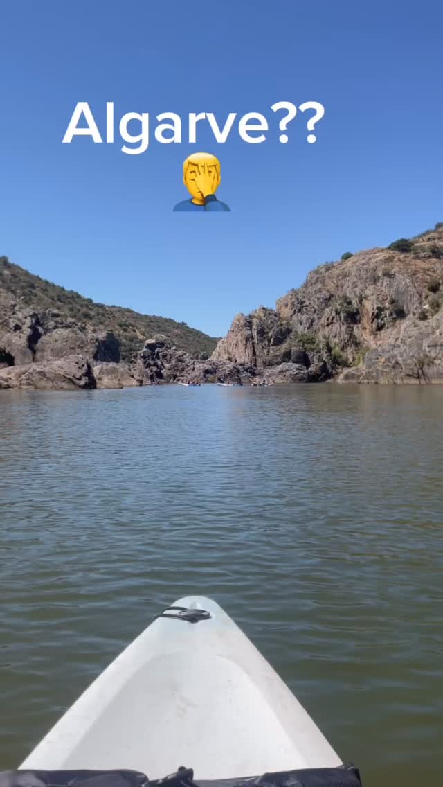 🌊💦 Aventura sobre águas correntes!
Entre risos, remadas e paisagens incríveis, a descida de rio é pura liberdade e adrenalina. 🚣♂️✨
#DescidaDeRio #Aventura #Natureza #Portugal #Verão #BoasVibrações